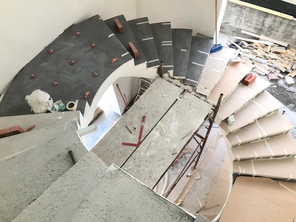 Realizzazione Scala Elicoidale in Cemento - Prima